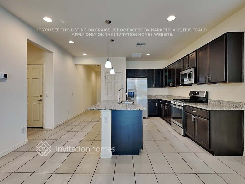 Building Photo - 5709 W Atlantis Ave