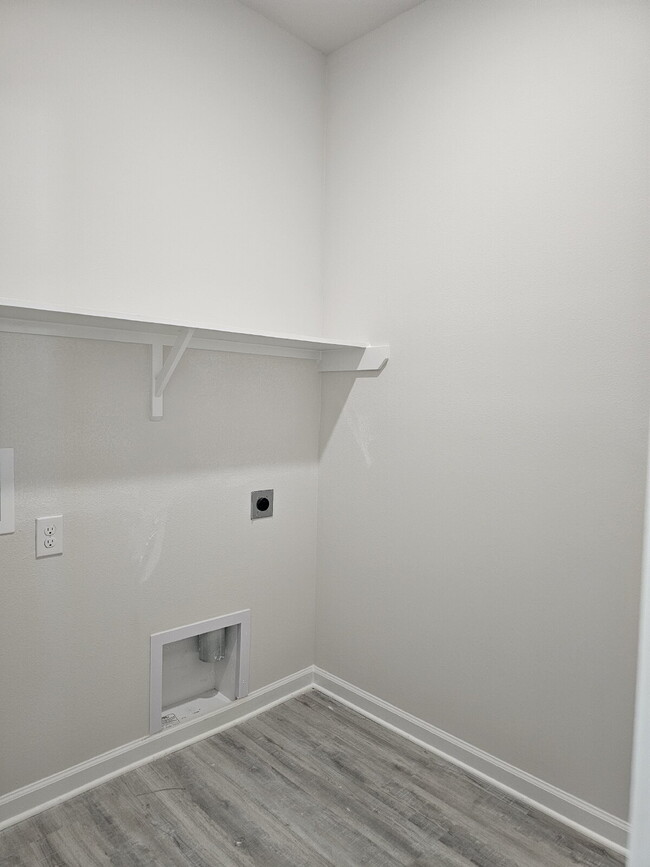 Building Photo - "New Construction 4-Bed Gem on Renova Driv...