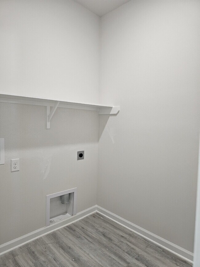 Building Photo - "New Construction 4-Bed Gem on Renova Drive in Pelican Lakes! Near LSU!