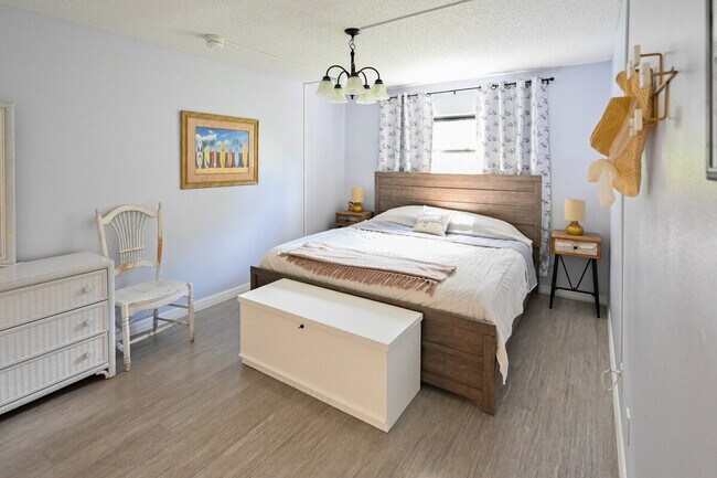 Building Photo - 301 Markley Ct