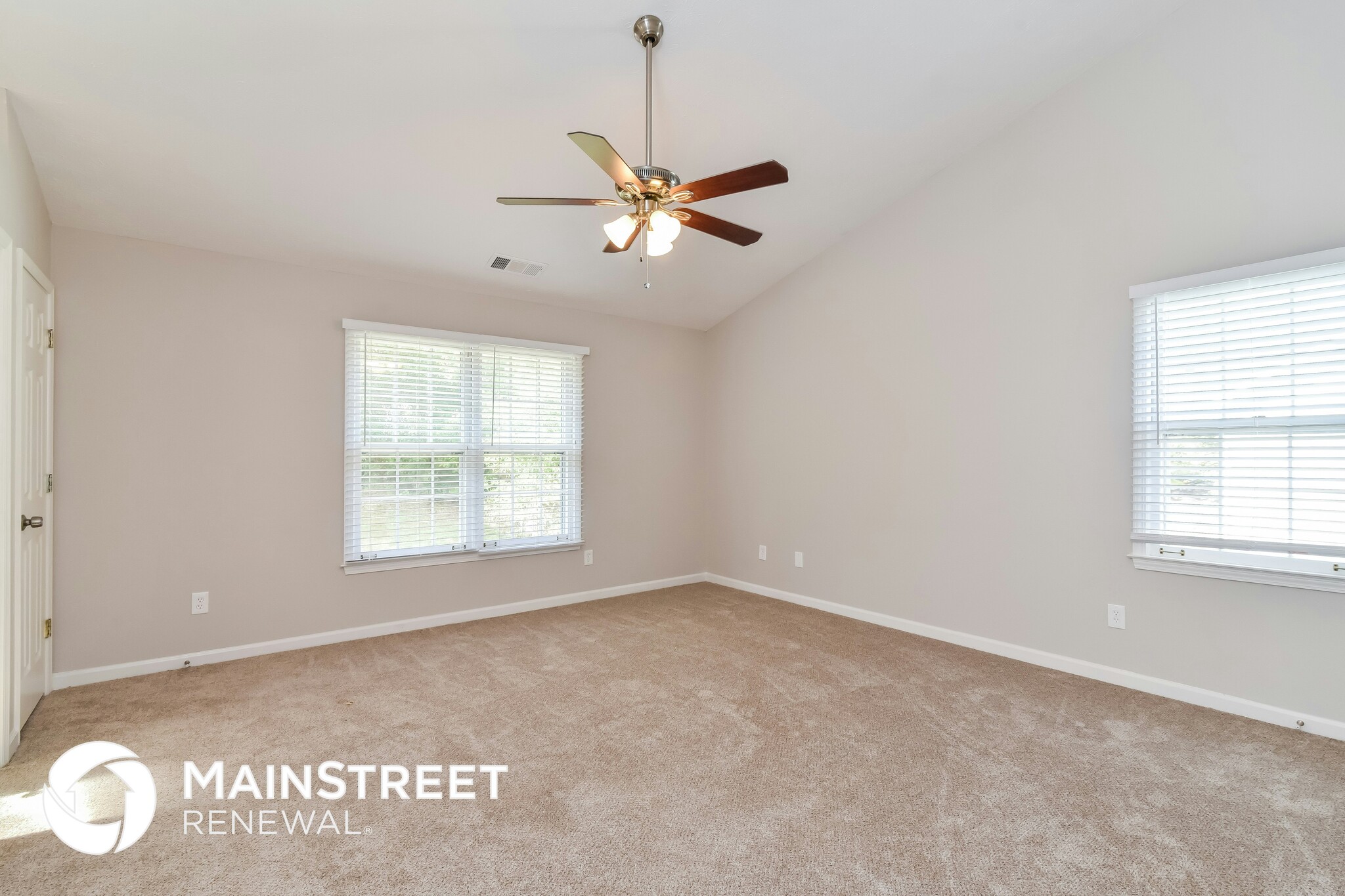 Building Photo - 2935 Emerson Lake Dr