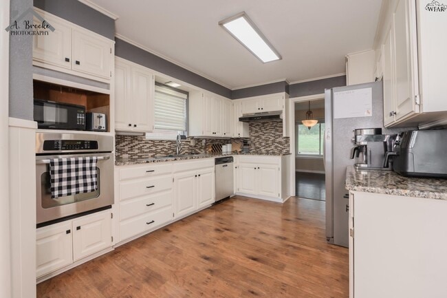 Building Photo - 4306 Briar Cliff Dr