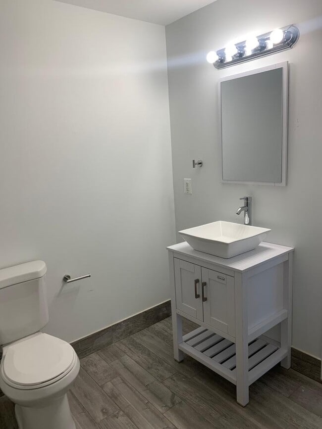 Building Photo - 2909 Cherry St