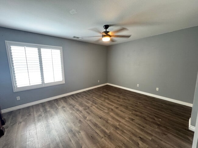Building Photo - Calling All Military Families!!!Beautiful ...