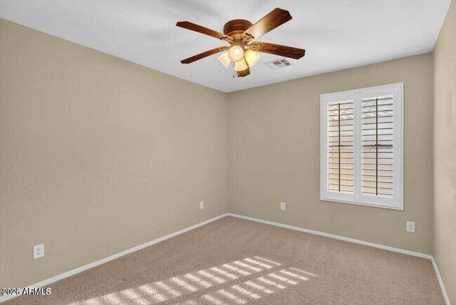 Building Photo - 42059 W Cheyenne Dr