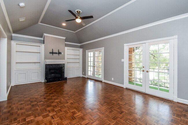 Building Photo - 1601 Nantucket Dr