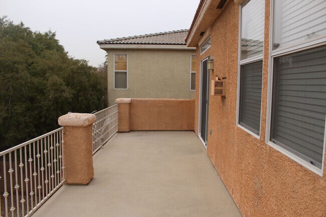 Building Photo - Beautiful 3 bedroom home in Southern Highl...