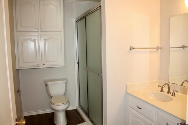 Building Photo - 1179 Martin St