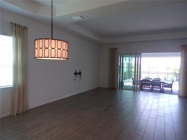 Building Photo - 15255 River Birch Ct