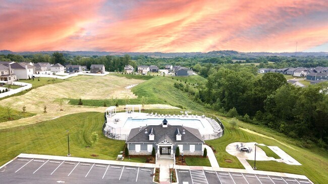 Building Photo - **LOOK NO FURTHER!**
