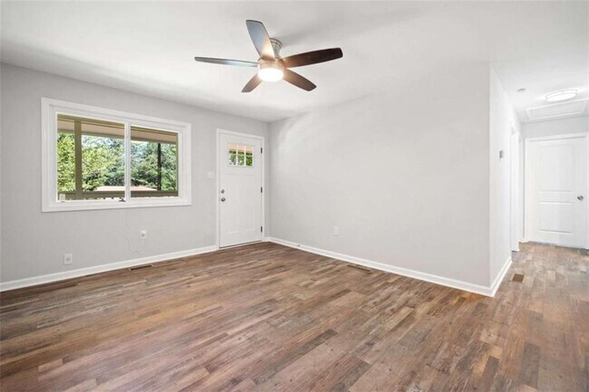Building Photo - 6147 Allen Ivey Rd