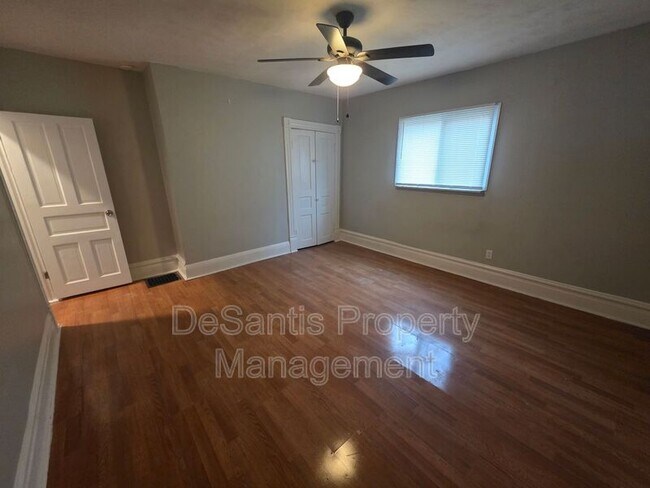 Building Photo - 212 Kenmawr Ave