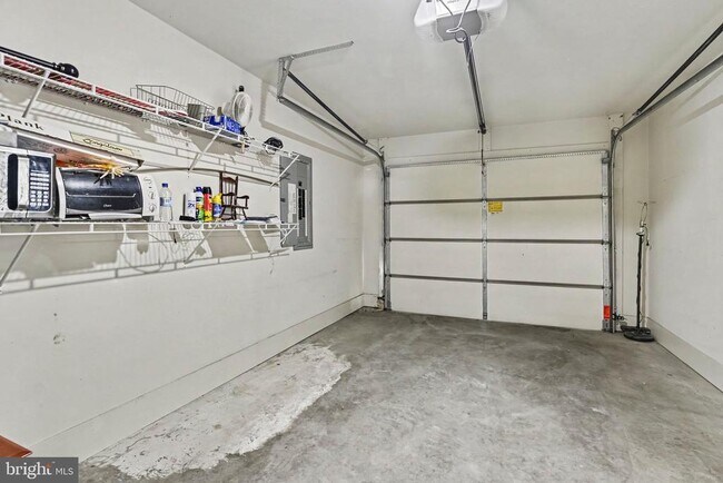 Building Photo - 24 Mel Ron Ct