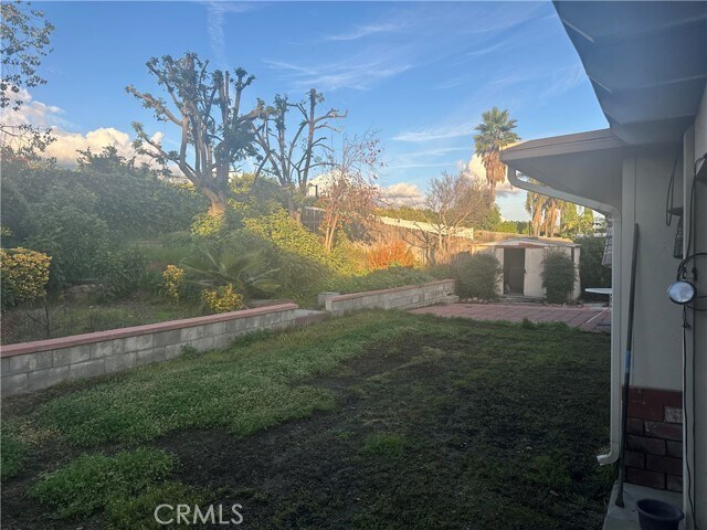 Building Photo - 9370 Somerset Dr