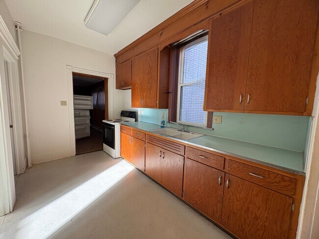 Building Photo - 1 Brown St