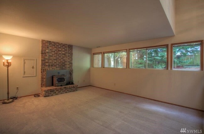 Building Photo - 10324 SE 210th Pl