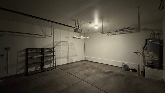 Building Photo - Gated 3 bedroom short term rental
