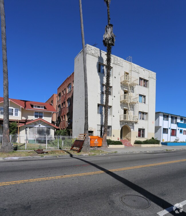 Building Photo - 147 S Normandie Ave