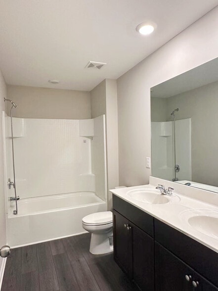 Building Photo - 4372 Grosbeak Dr