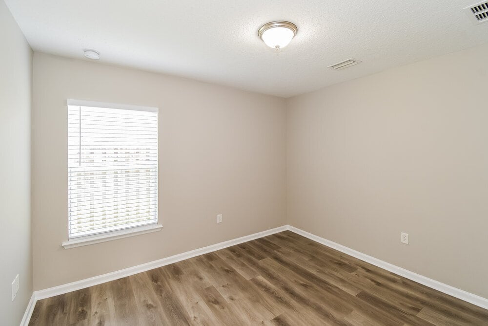 Building Photo - 76309 Deerwood Dr