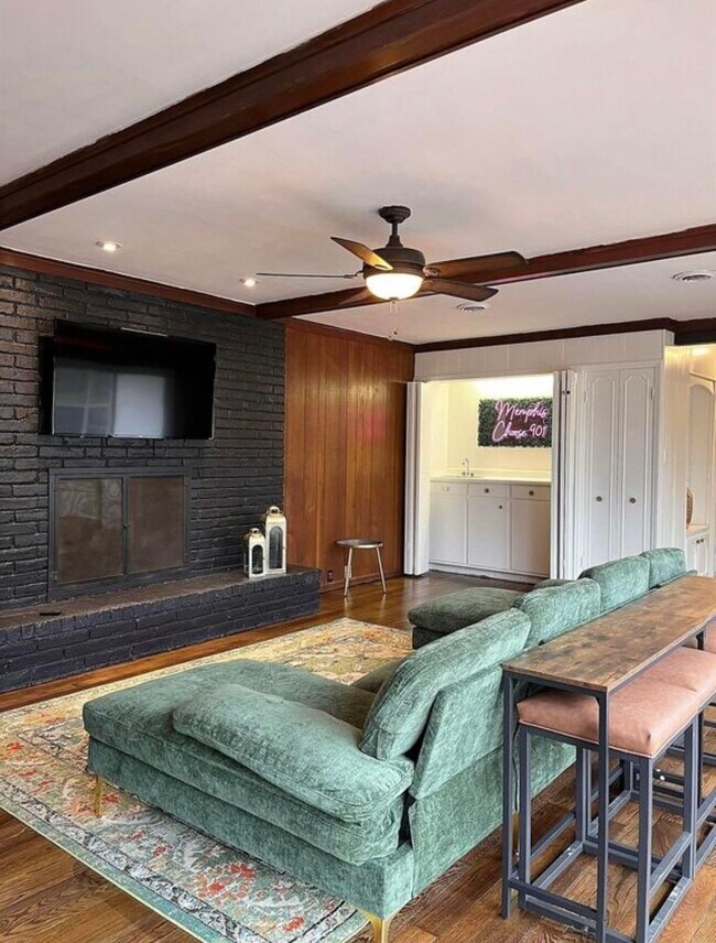 Building Photo - 1077 S Perkins Rd