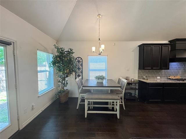 Building Photo - 1020 Lake Sierra Wy