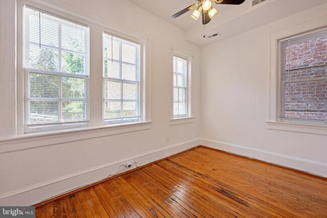 Building Photo - 2908 Q St NW