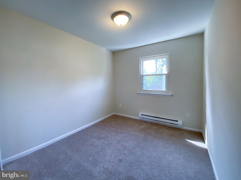 Building Photo - 366 Bala Terrace E