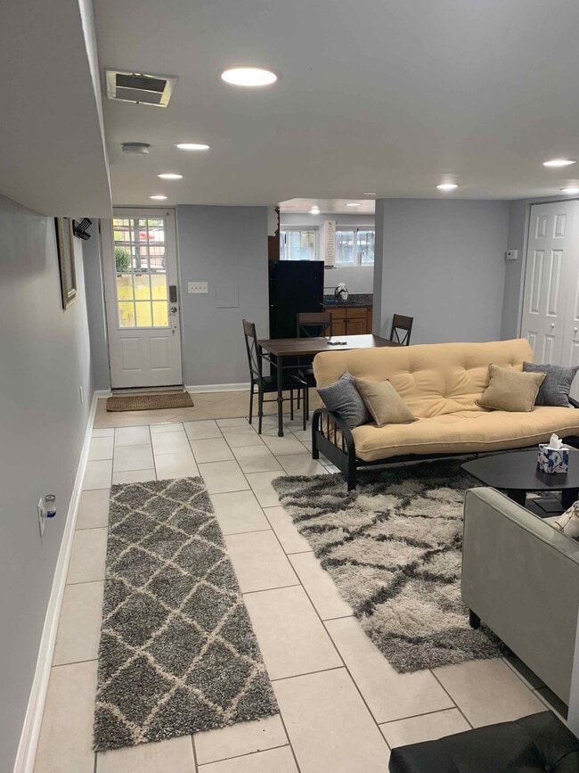 Building Photo - 613 P St NW