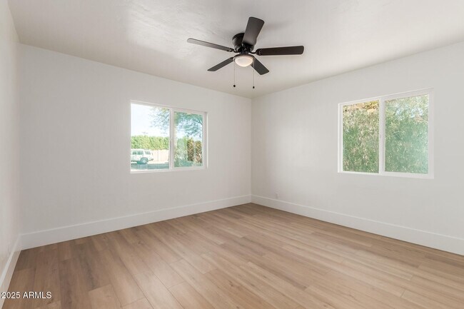Building Photo - 1743 W Verde Ln