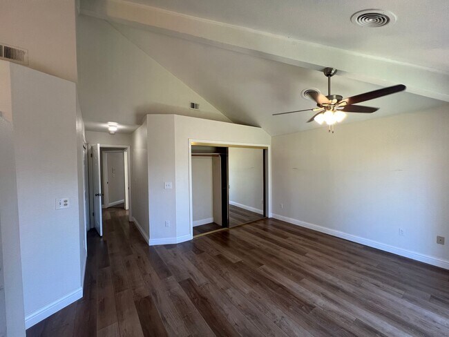 Building Photo - 4-bedroom single story home in Turlock!