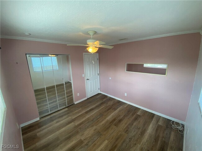 Building Photo - 537 Sacramento St