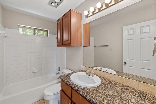 Building Photo - 6525 Hart Ln