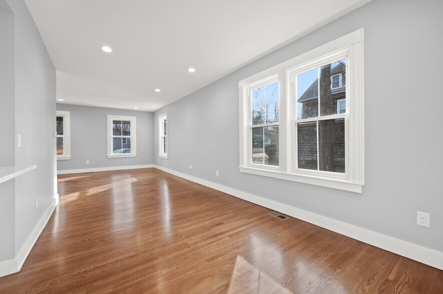 Living Room - 16 West Rd