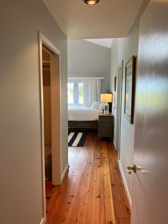 Building Photo - Beautiful Furnished Marsh Front Home - 6 mo Lease Term