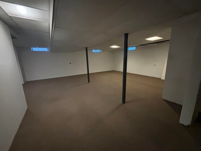 Building Photo - 12116 Columbia Ave