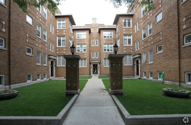 Building Photo - Ivy Promenade