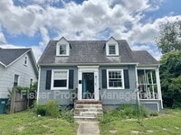 Building Photo - 2205 Fenton St
