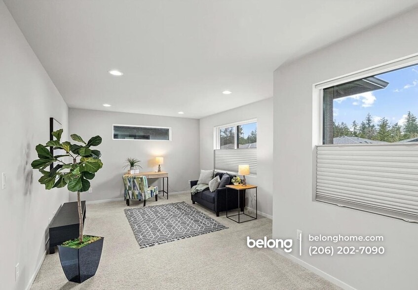 Building Photo - 33352 Holly Ave SE