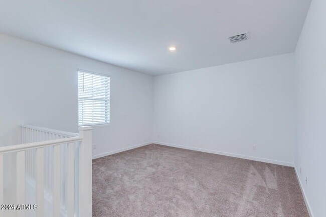 Building Photo - 1168 E Sabino Dr