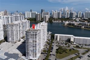 Building Photo - 18011 Biscayne Blvd