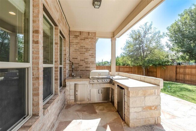 Building Photo - 16009 Jeffs Ln