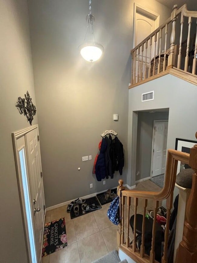 Building Photo - Saratoga Townhome