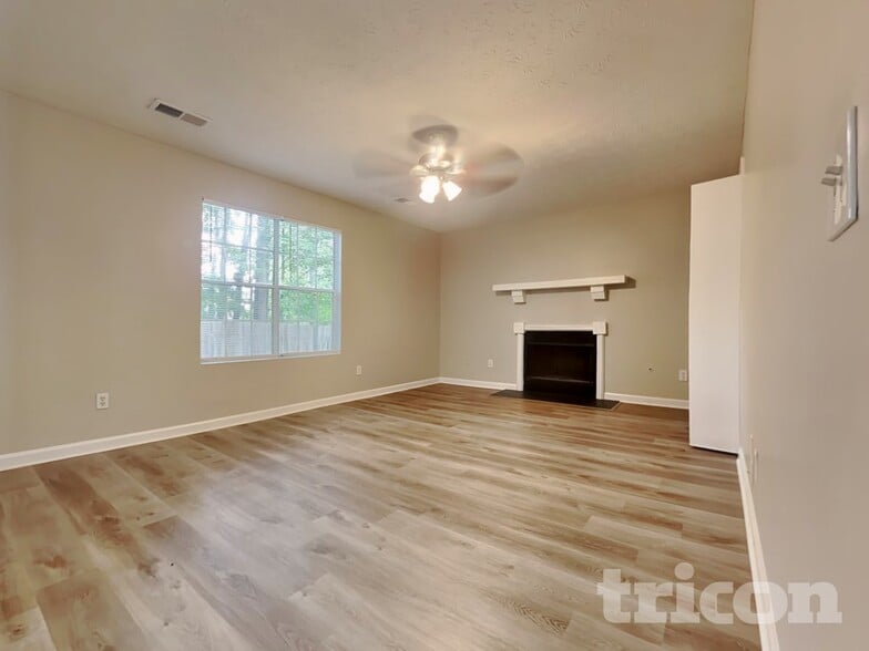 Building Photo - 5950 Crescent Ridge Ct