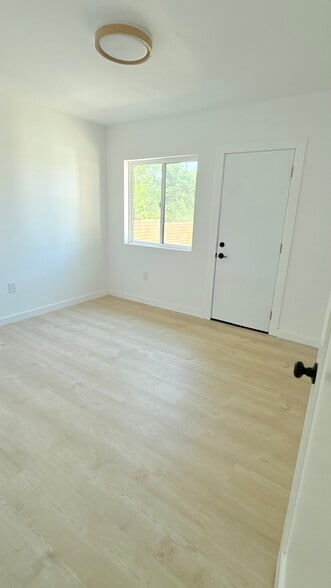 Building Photo - 490 Palisade St