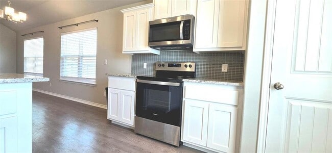 Building Photo - 136 Mike Warner Dr