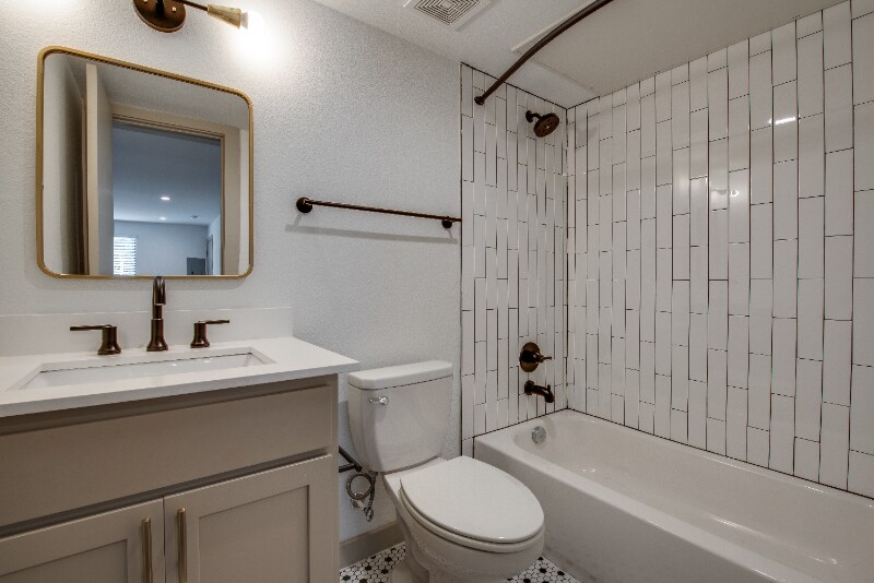 Building Photo - 6014 Victor St