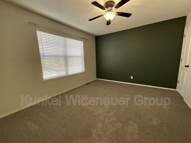 Building Photo - 329 Ring of Kerry Dr