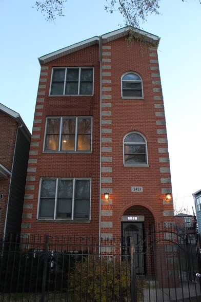 Building Photo - 2451 W Taylor St
