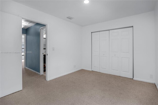 Building Photo - 2530 Coral Springs Dr